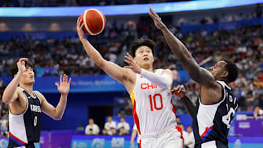 杭州亚运会男篮四分之一决赛：中国队84-70胜韩国跻身四强