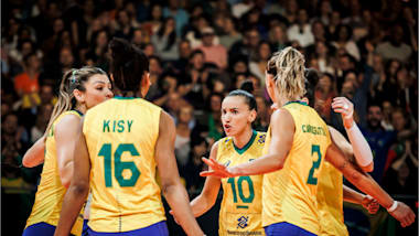 Brasil conquista virada dramática contra o Japão e encara Itália na semifinal do Mundial Feminino de Vôlei