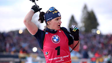 Premier podium pour l'équipe de France de Julia Simon