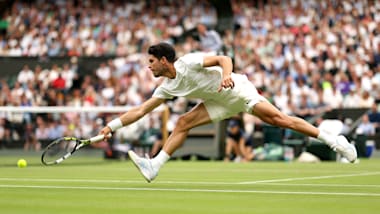 Carlos Alcaraz vira contra americano e está na quarta rodada de Wimbledon 2024