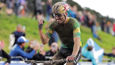 Henrique Avancini é campeão da maratona cross-country do mountain bike no Mundial de Ciclismo 2023