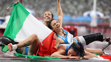 Sabatini, Caironi e Contrafatto strepitose, è tris azzurro sul podio Paralimpico dei 100m: oro e record del mondo, a 19 anni, per la portercolese