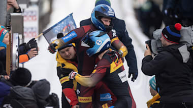 Dominanz im Eiskanal: Deutsches Podium im Bob-Zweisitzer und Gold im Monobob