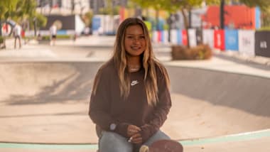 沙迦碗池滑板世锦赛女子组半决赛：斯凯·布朗头名身份晋级决赛