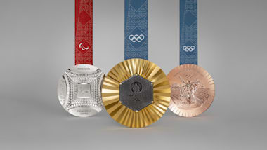 パリ2024 オリンピック、パラリンピックのメダル公開