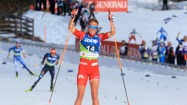 Astrid Oeyre Slind takes Stage 3 of 2024/25 Tour de Ski