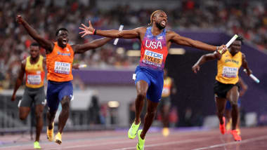 アリー・レイズマン直筆サイン入り超大型写真…アメリカの体操選手 eye：五輪とその時代 1984年ロサンゼルス 感動呼んだ