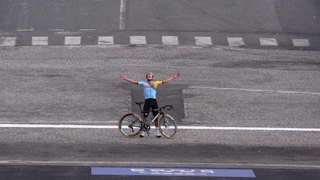 Il finale matto della corsa di Remco Evenepoel