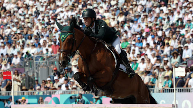 Stephan Barcha é quinto nos saltos do hipismo em Paris 2024