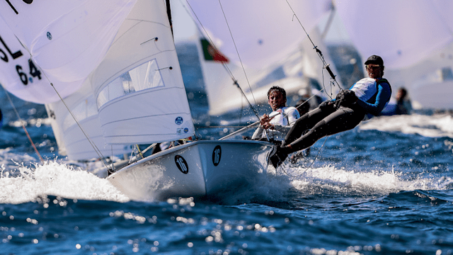 Mundial de Vela 2023: Diogo Costa e Carolina João vão à medal race do 470 misto e obtêm vaga para Portugal em Paris 2024