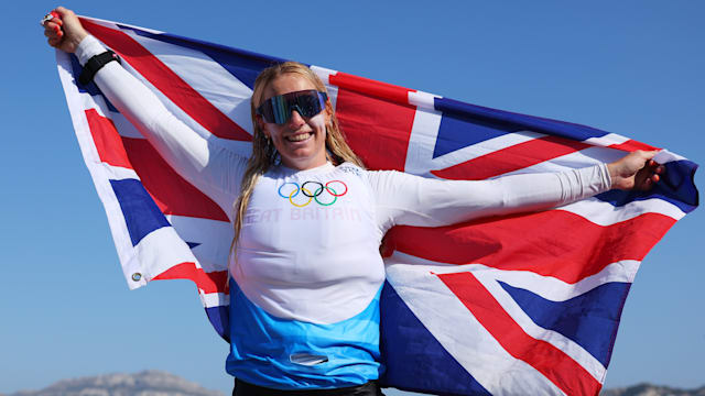 Eleanor Aldridge of Great Britain wins historic first Olympic gold medal in women’s kite