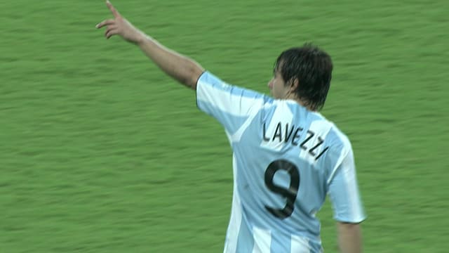 La increíble volea de Lavezzi impulsa el triunfo de Argentina ante Australia