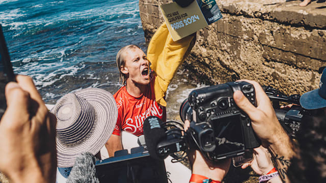 Tim Elter, el surfista criado en Canarias que pasó de planear un viaje para surfear en Tahití a obtener un cupo olímpico para competir allí