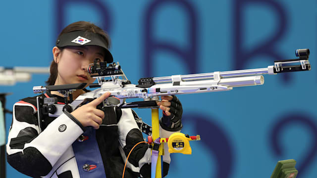 파리 2024 올림픽 사격: '고교생 사수' 반효진, 여자 10m 공기소총에서 32년 만에 금메달 획득