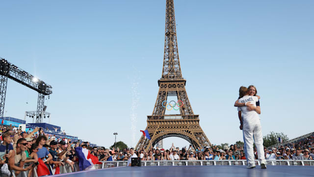 Entre la Tour Eiffel et le Trocadéro, le Parc des Champions célèbre ses héros