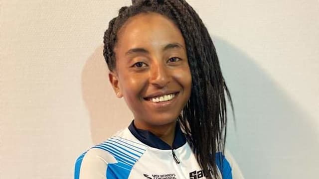 Refugee cyclist Eyeru Gebru makes Olympic debut in women's road race