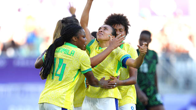 Marta lidera a Brasil en el triunfo ante Nigeria. Vea el resumen del primer día del fútbol femenino en los Juegos Olímpicos de París 2024