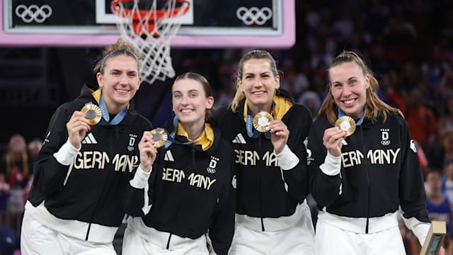 3x3-Frauen holen historisches Sensations-Gold