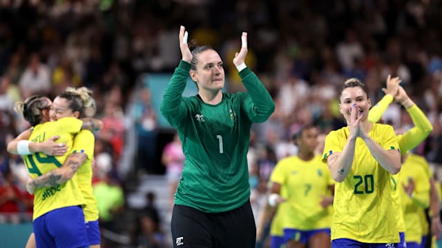 Reveja melhores defesas de Gabi na vitória contra a Espanha no handebol