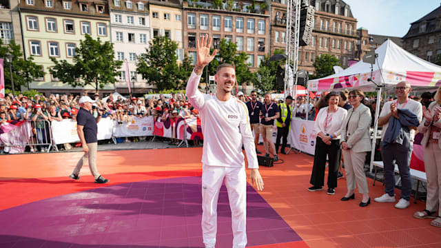 M. Pokora, fier d'avoir « porté un petit bout d'histoire olympique »