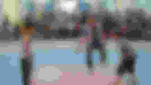 Zaatari: Campeão sírio de luta treina jovens refugiados para dar esperança