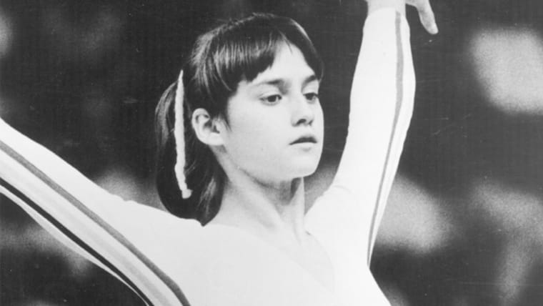 Nadia Comaneci ajoute la perfection à l’histoire olympique - Gymnastique