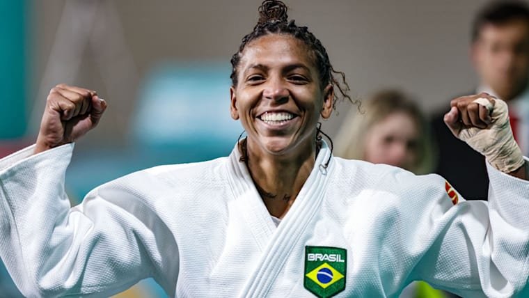 Laura Pigossi vai à final do tênis nos Jogos Pan-Americanos 2023, obtém  vaga provisória para Paris 2024 e leva ouro com Luisa Stefani