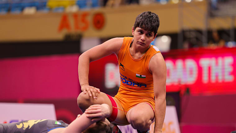 53kg WW - Antim ANTIM (IND) df. Aktenge KEUNIMJAEVA (UZB)2237-17