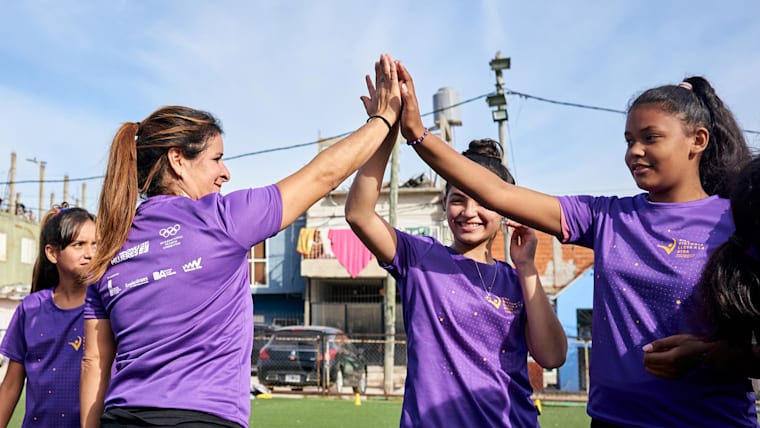 Le CIO et ONU Femmes lancent une nouvelle initiative en faveur de l'égalité des genres par le sport à New York