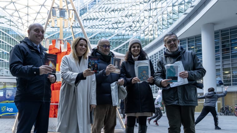 L'inaugurazione dell'Alberolibro a piazza Lombardia 