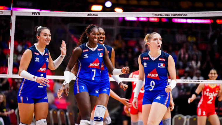 France Helena Cazaute, Iman Ndiaye and Nina Stojiljkovic smiling during the World Championships Round 16 against China PR
