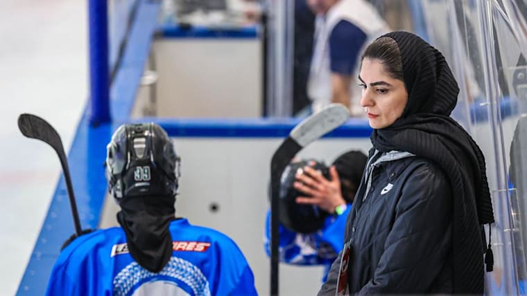 Azam Sanaei coaching the Islamic Republic of Iran's women's ice hockey team