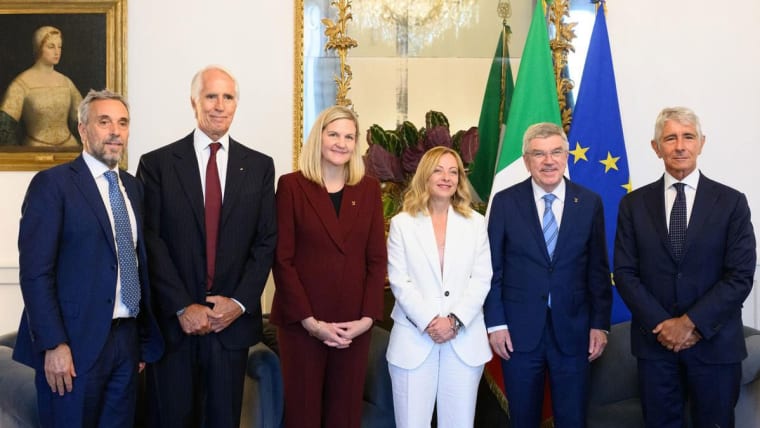 Prime Minister Meloni welcomes IOC President and President-Elect to Palazzo Chigi