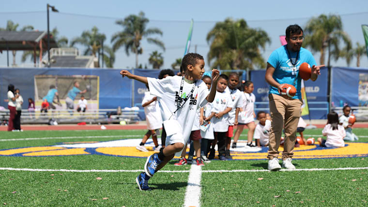 Le programme sportif pour la jeunesse PlayLA de LA28 a aidé plus d'un demi-million d'enfants en cinq ans