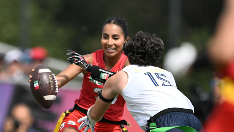 Diana Flores helped Mexico win a bronze medal at the 2026 IFAF Flag Football World Championships.