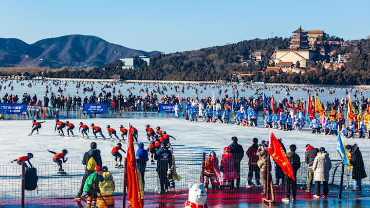 Faits et chiffres : Comment les Jeux de Beijing 2022 donnent une nouvelle dimension aux sports d'hiver en Chine 