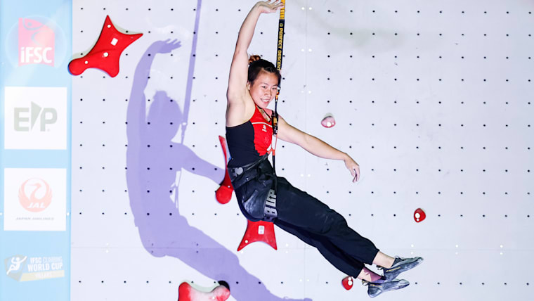 2023年攀岩世界杯吴江站：伍鹏、邓丽娟登顶，中国队包揽男女速度赛两枚金牌