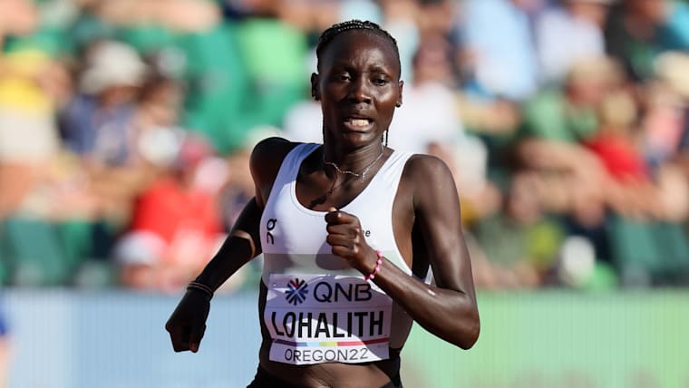 Anjelina Nadai Lohalith, membre de l'équipe olympique des réfugiés formée par le CIO, remporte sa première victoire en compétition internationale