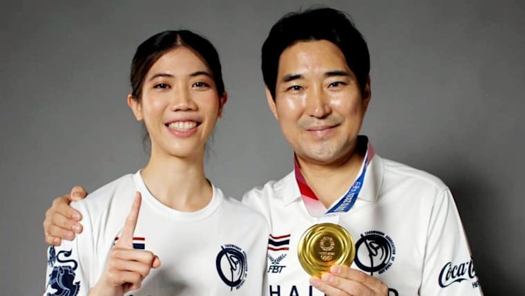 Panipak Wongpattanakit and  coach Dr.Chatchai Choi