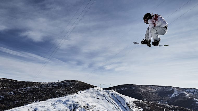 100 years of Olympic Winter Games: Legacies of the past, reflections about the future 