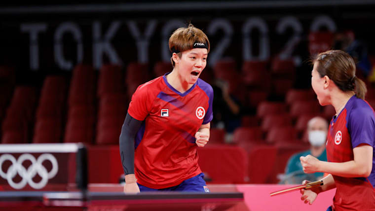 Lee Ho Ching (R) and Doo Hoi Kem (L)