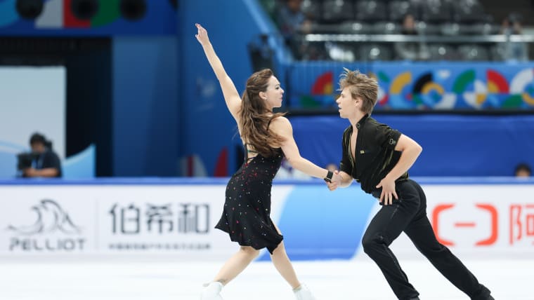 Lithuania's Allison Reed/Saulius Ambrulevicius lead at the 2025 ISU Skate to Milano Figure Skating Qualifier after the rhythm dance.