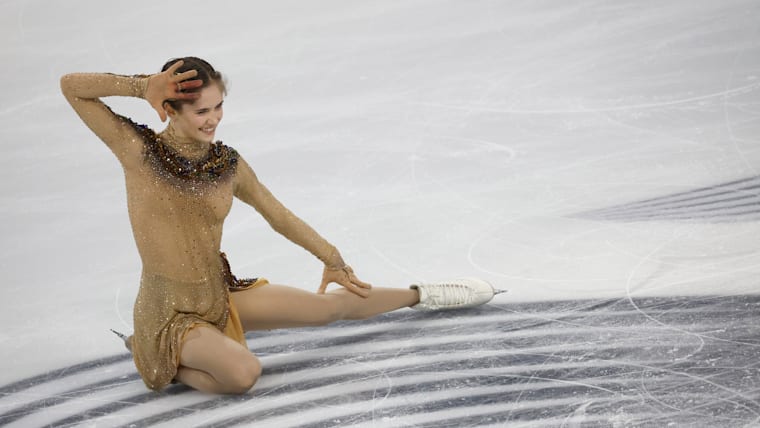 2023-11-03T135220Z_1843190765_UP1EJB312J663_RTRMADP_3_FIGURESKATING-ISU