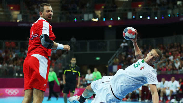Late thrillers send Hungary and France - London 2012 - Handball 