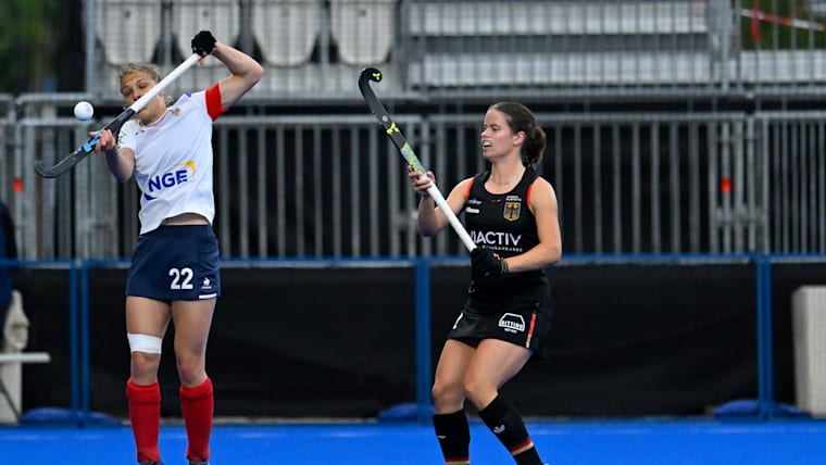 Eve Verzura French hockey player