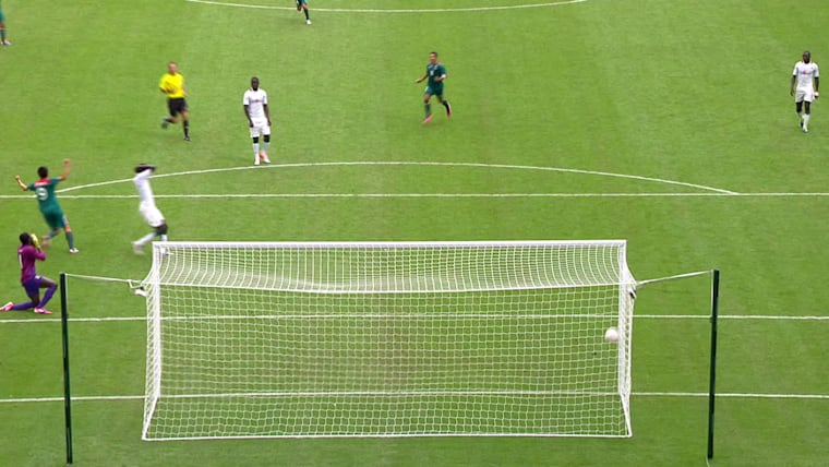 Giovani dos Santos anota un gol crucial ante Senegal en la prórroga
