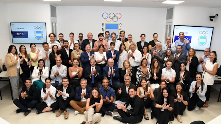 Pin Générique Comité Olympique National Du Ghana – Insigne De Collection NOC