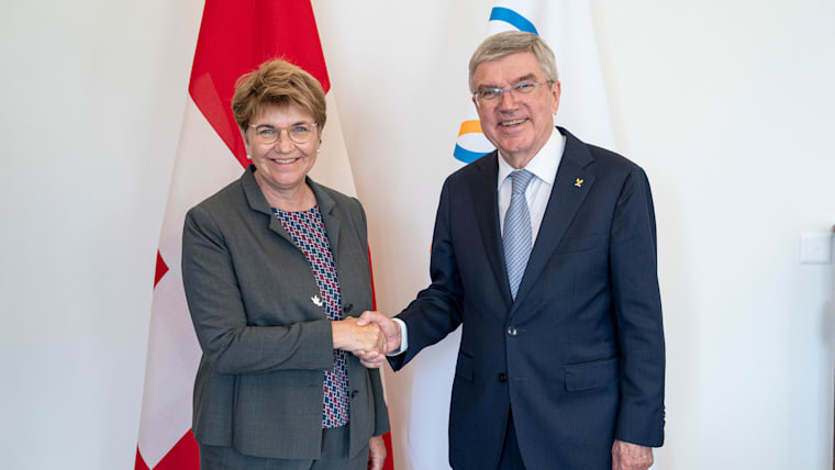IOC President welcomes President of the Swiss Federal Council to the Olympic Museum