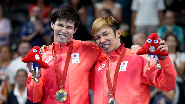 栄光の日本柔道メダリストたち、夢がチカラ、腕時計　３点 栄光の日本柔道メダリストたち、夢がチカラ、腕時計3点