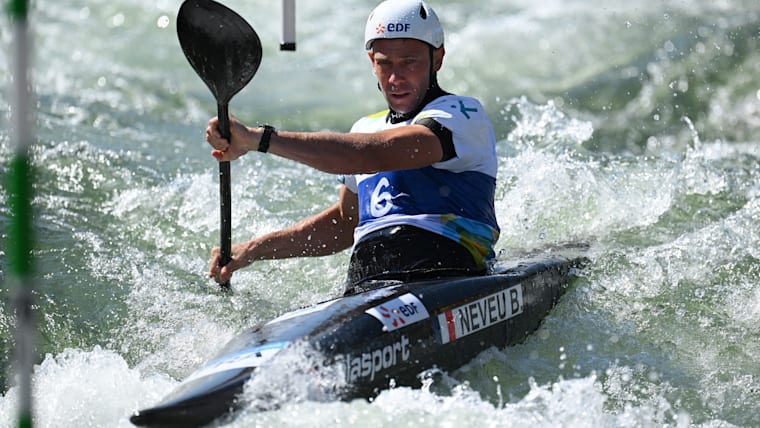 Boris Neveu of Team France at the 2022 ICF Canoe Slalom World Championships in Augsburg, Germany (Photo by Matthias Hangst/Getty Images)